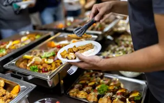 Como fazer o melhor cardápio para restaurante self-service: estratégias de planejamento e gestão