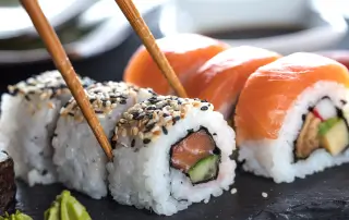 Rodízio japonês: O guia do gestor para controlar o CMV do salmão, o sushibar e o estoque