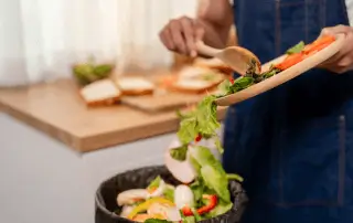 Desperdício de alimentos: como evitar perdas e tornar a operação mais eficiente